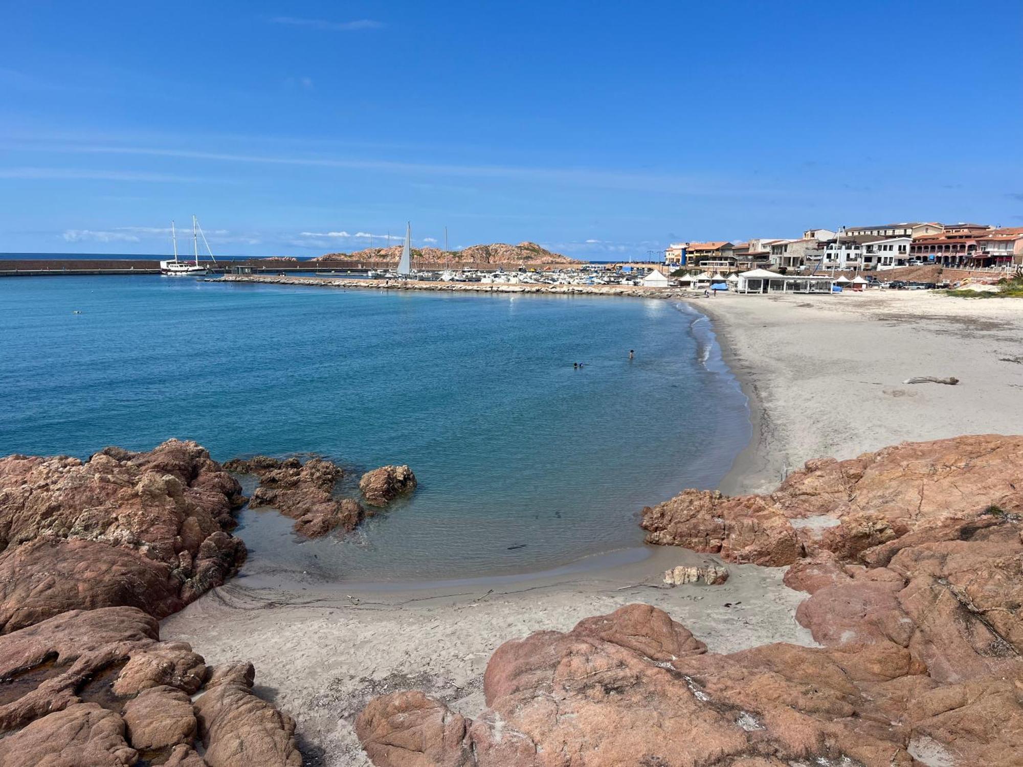 Borgo Spiaggia Isola Rossa Zewnętrze zdjęcie